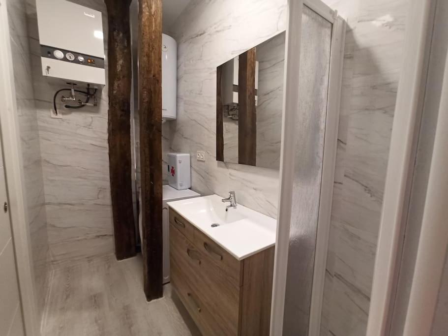 Comodo Apartamento En El Centro De Bermeo. Bagian luar foto